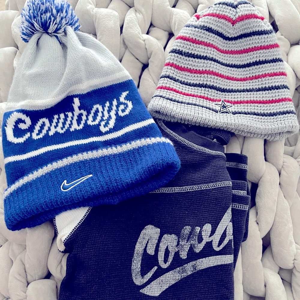 🚨BUNDLE Dallas Cowboys 🏈 long sleeve shirt, NIKE Pom hat, striped beanie hat